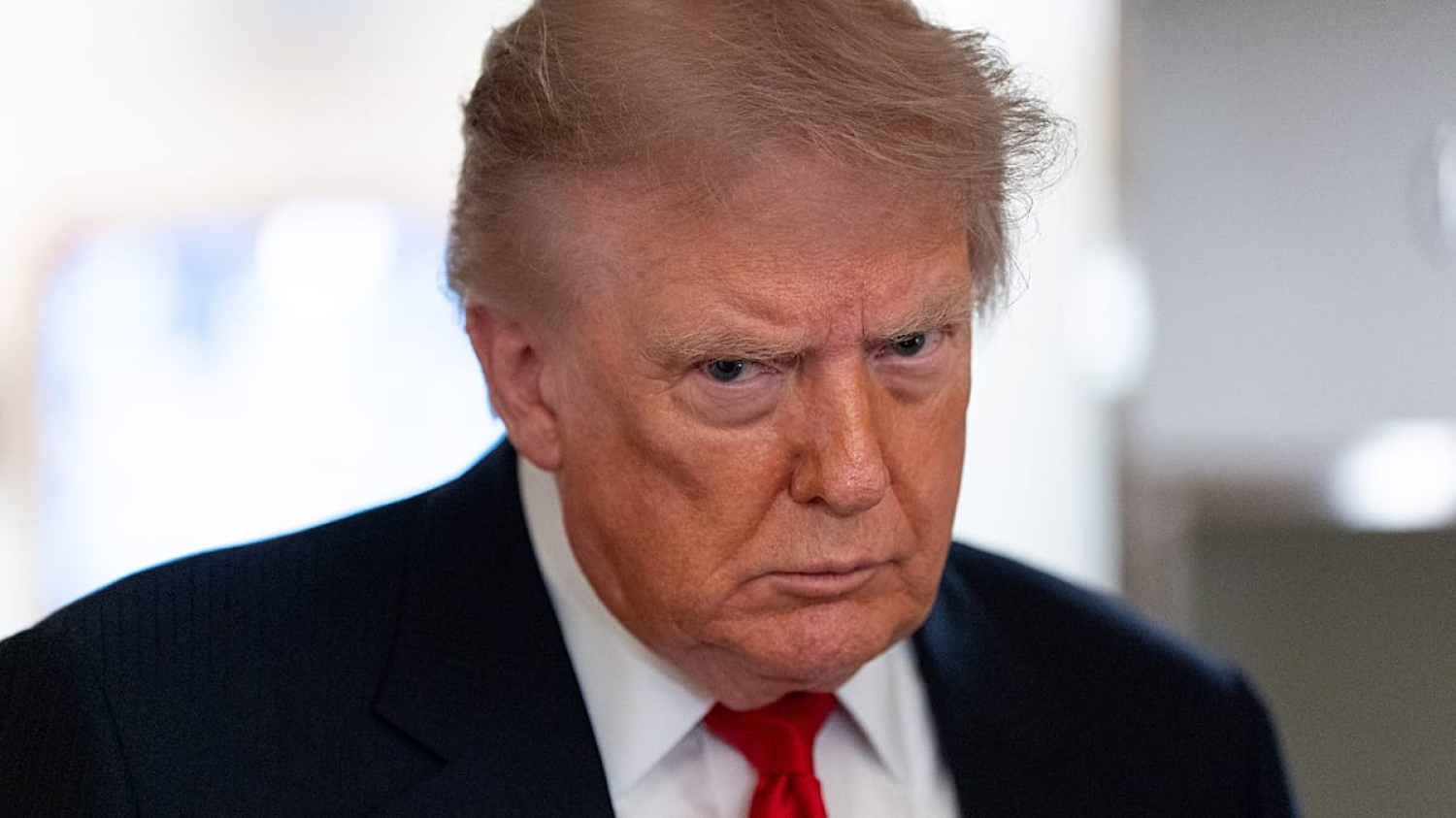 Trump taxe les drones jusqu'à 100 %, taux réduit pour l'UE et le Royaume-Uni