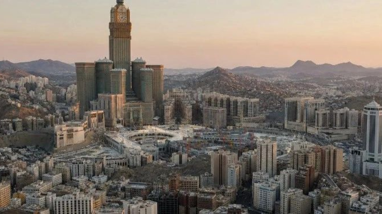 L'Arabie saoudite affirme avoir abattu un drone houthi près de La Mecque.