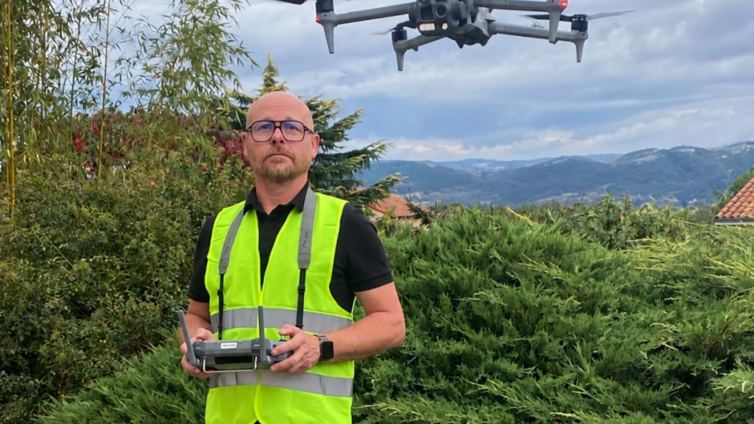 Dunières : Yves Bialas prend de la hauteur avec Flytech grâce à ses drones 