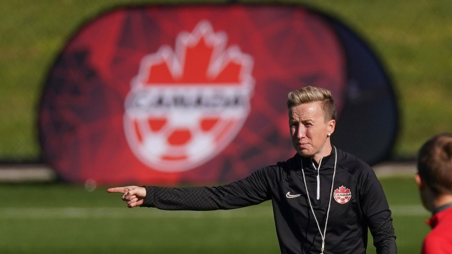 Espionnage par drone : Soccer Canada congédie l’entraîneuse