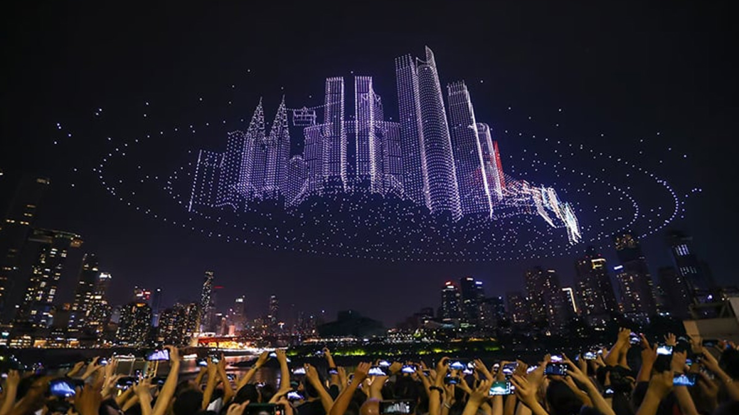 Ce spectacle de drones Chinois vient de battre un record mondial légèrement terrifiant