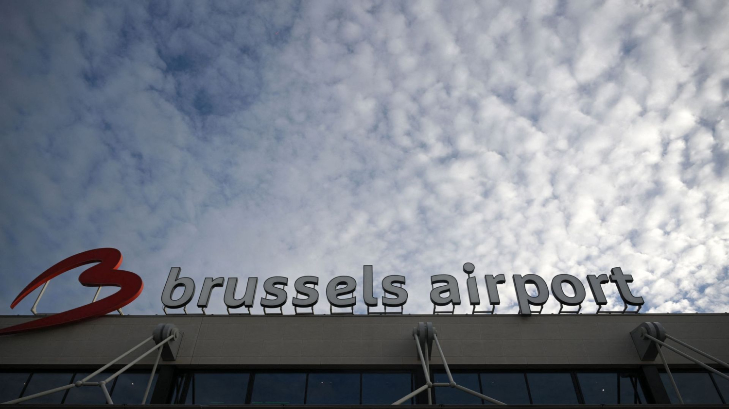 Intrusions de drones : de nouveaux drones aperçus aux abords de l’aéroport de Bruxelles,à la centrale nucléaire de Doel et Florennes, mais aussi en Suède 