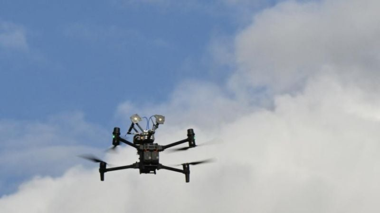 Enquête en cours après de nouveaux survols de drones