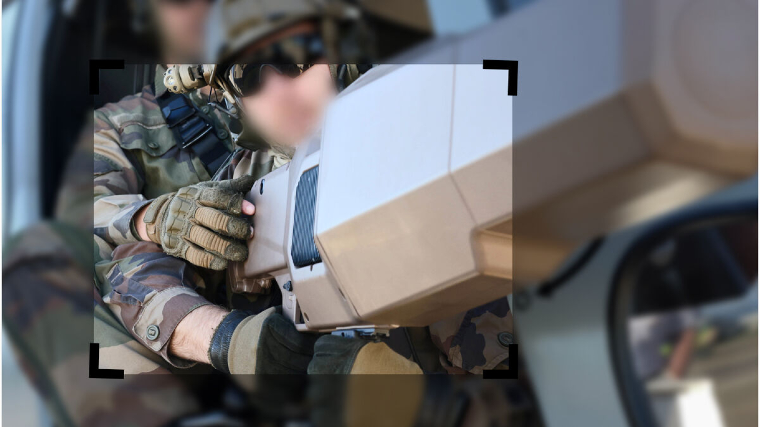 « C’est la menace la plus grandissante » : dans le Vaucluse, à bord de l’hélicoptère chasseur de drones