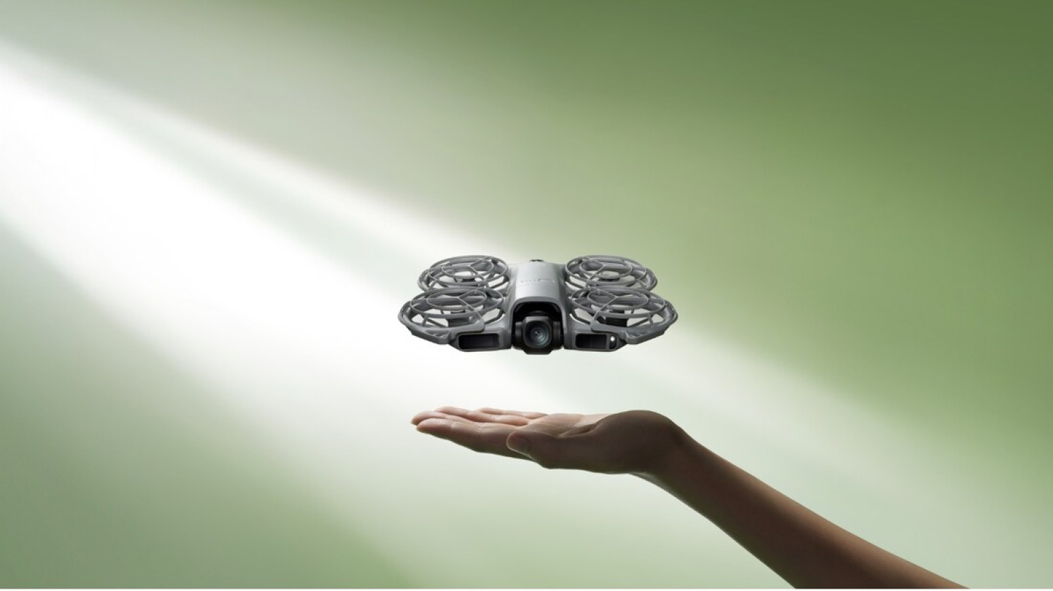 DJI lance le Neo 2 : Votre caméraman qui vous suit, dans les airs, est de retour, plus sûr et avec des modes de vol encore plus créatifs