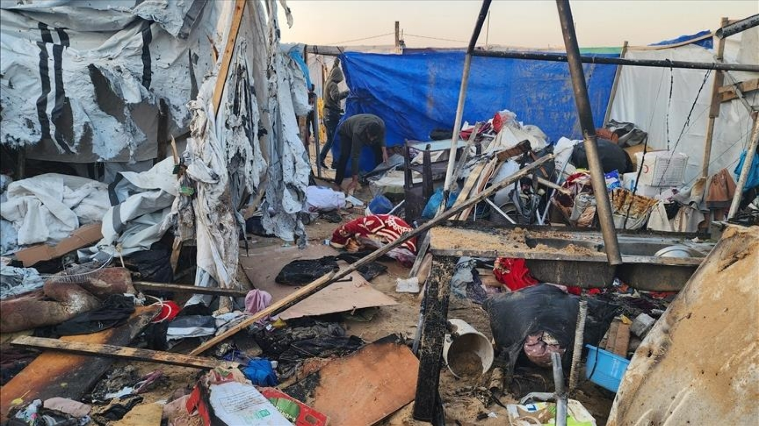 Gaza: une frappe de drone israélienne tue 2 Palestiniens malgré le cessez-le-feu