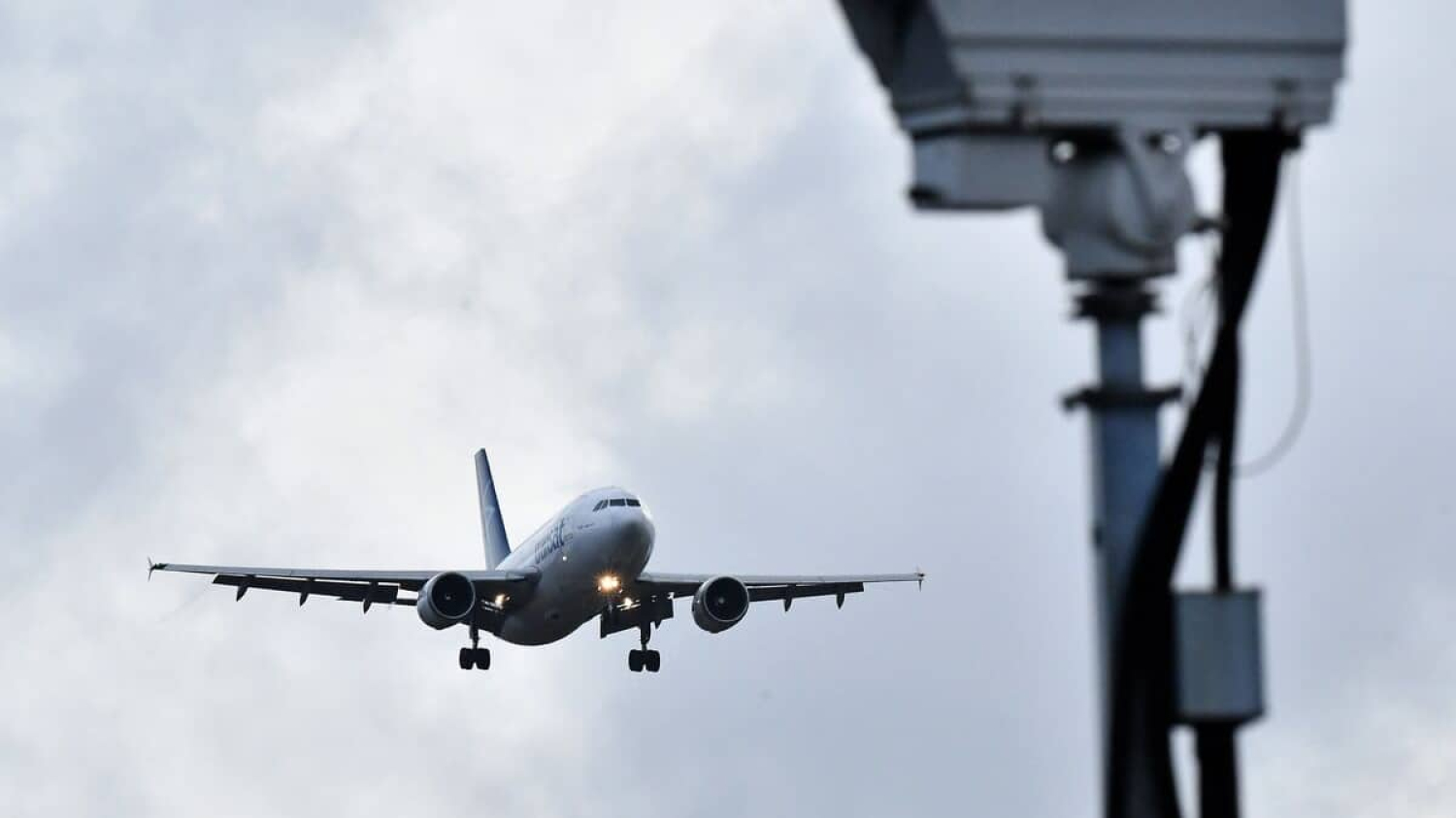 Une cinquantaine de vols perturbés par des drones