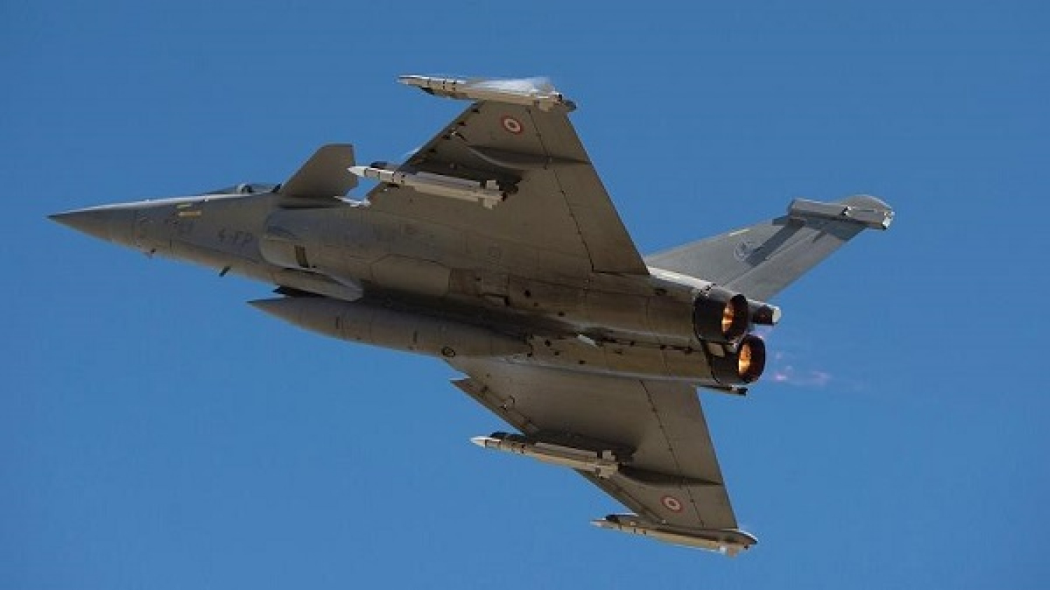 Aux Émirats arabes unis, les Rafale français ont abattu des «dizaines de drones et de missiles iraniens» en quinze jours 