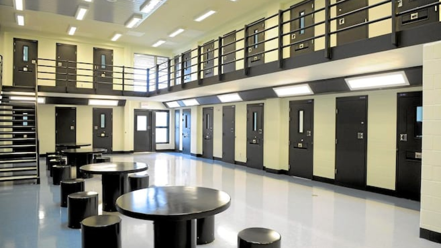 Un drone perturbe les activités de la prison de Roberval