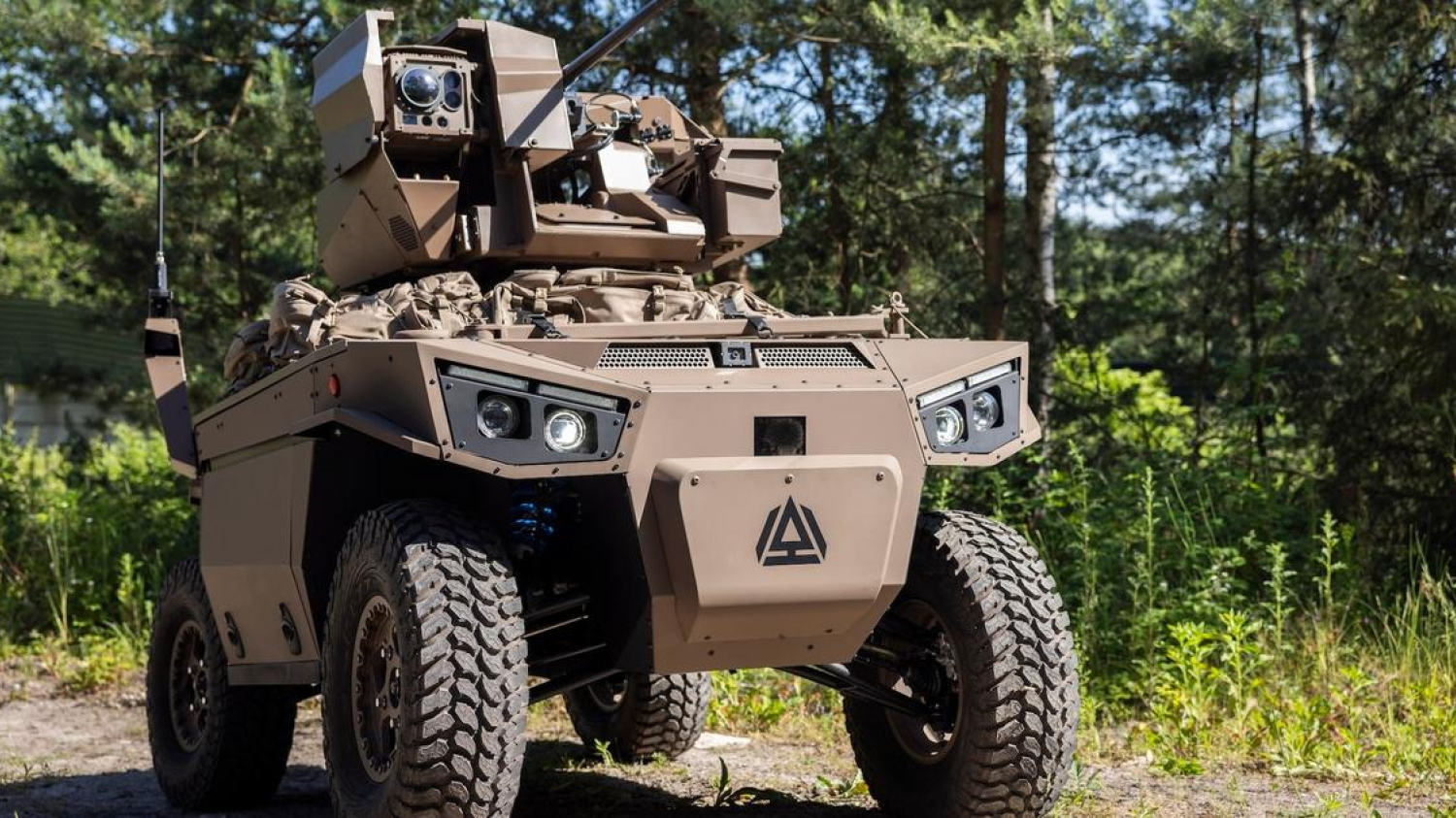 « Il pourrait être produit par milliers dans un délai de six mois » : John Cockerill se lance dans les drones militaires terrestres à bas coût