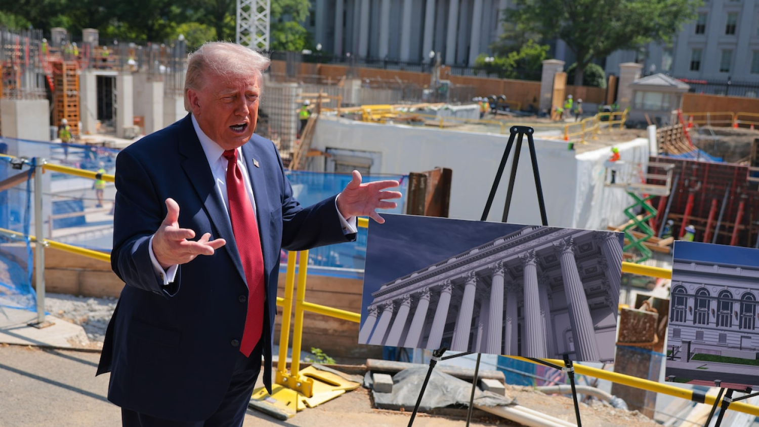 Trump : un « empire de drones » surplombera la salle de bal