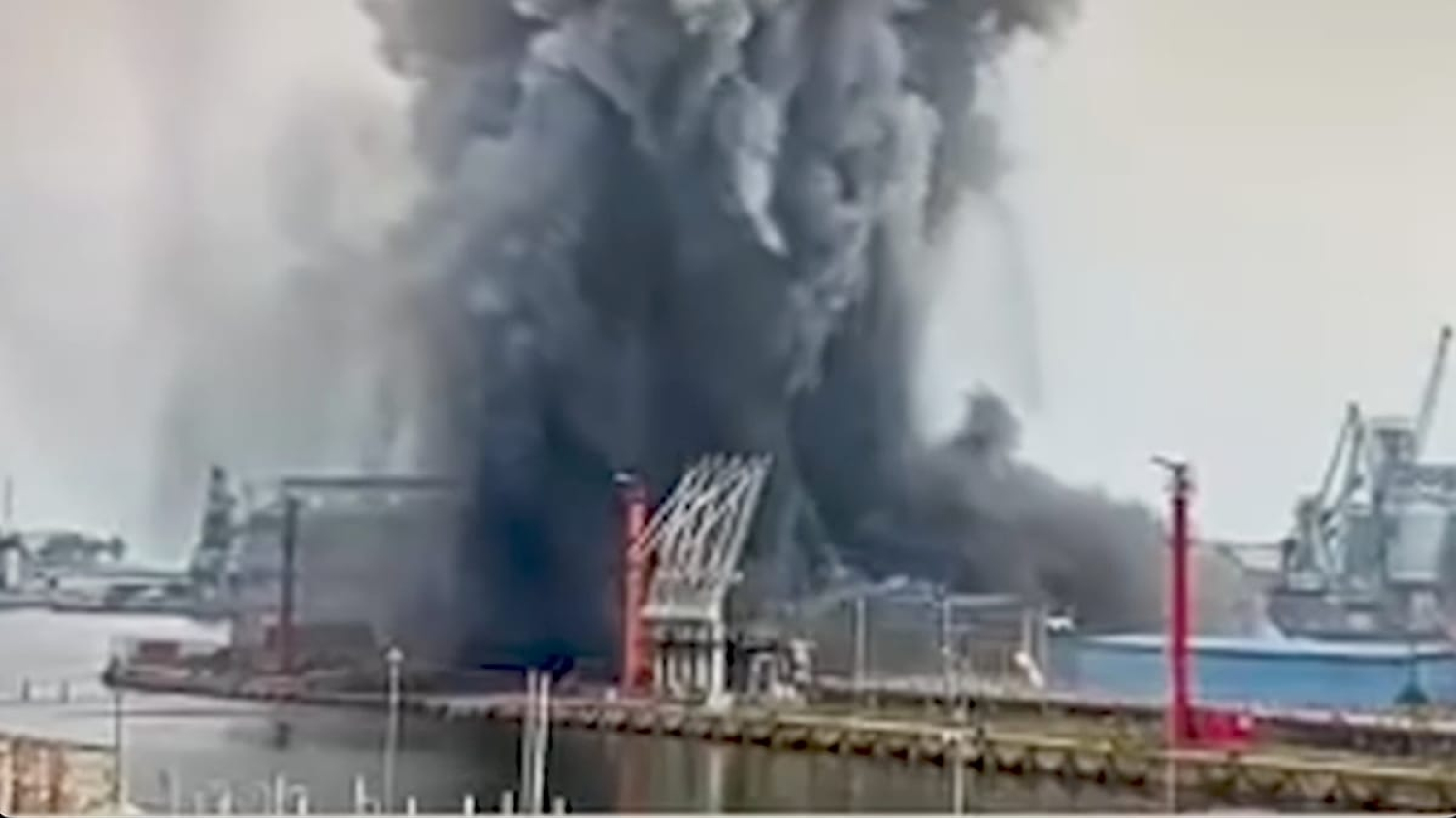 Vidéo. Le moment où un drone marin explose dans le port de Constanța, en Roumanie