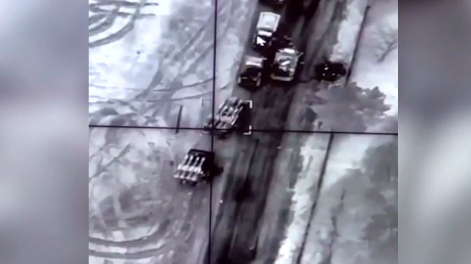 Un drone ukrainien fait exploser des véhicules russes