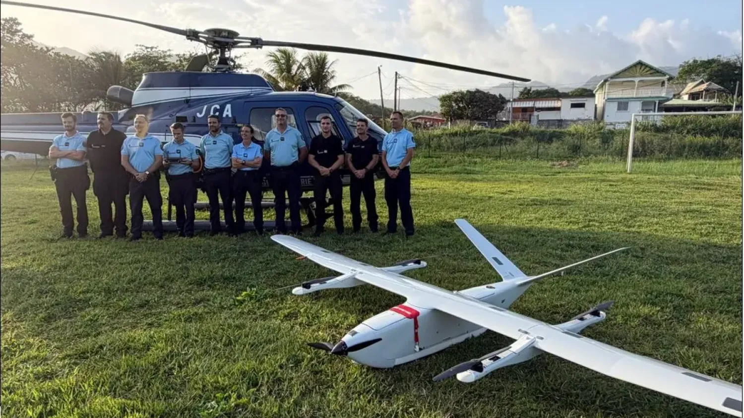 Trafics : un drone DT46 et une unité spécialisée de gendarmerie dévolus à la surveillance des côtes de l’archipel guadeloupéen - Outre-mer La 1ère