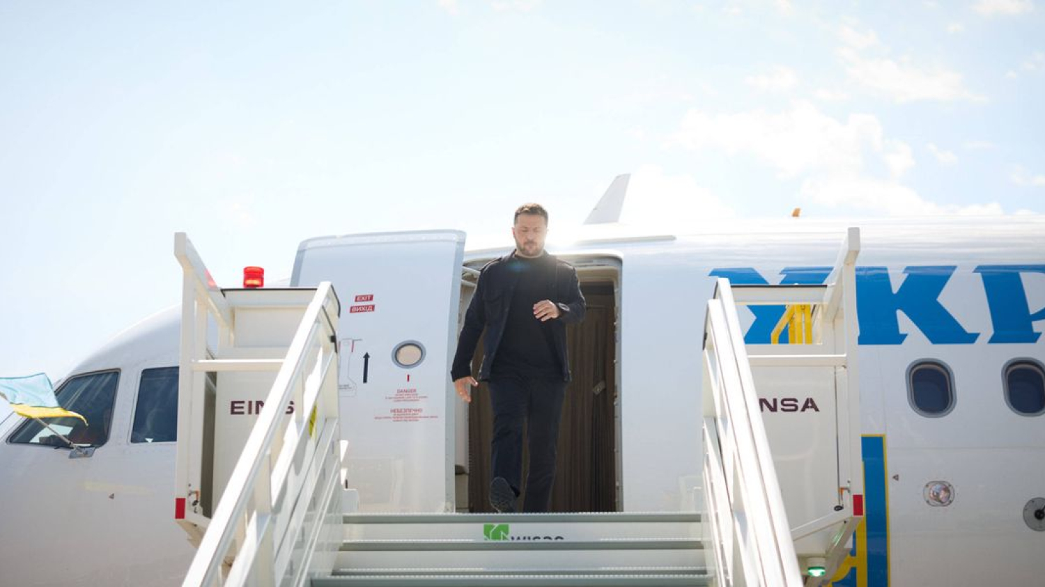 Zelensky: son avion frôlé par un drone en route vers Oslo