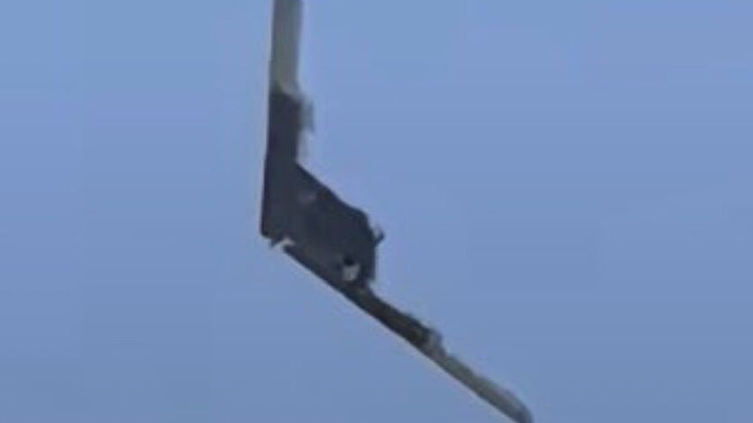 Le premier drone furtif chinois dévoilé.