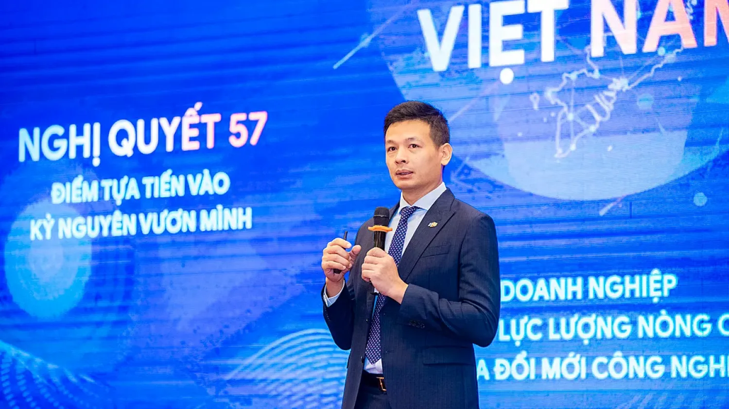 Vu Anh Tu, directeur de la division drones de FPT : « FPT se concentre sur l’intégration du “cerveau IA” dans la plateforme matérielle des drones. »