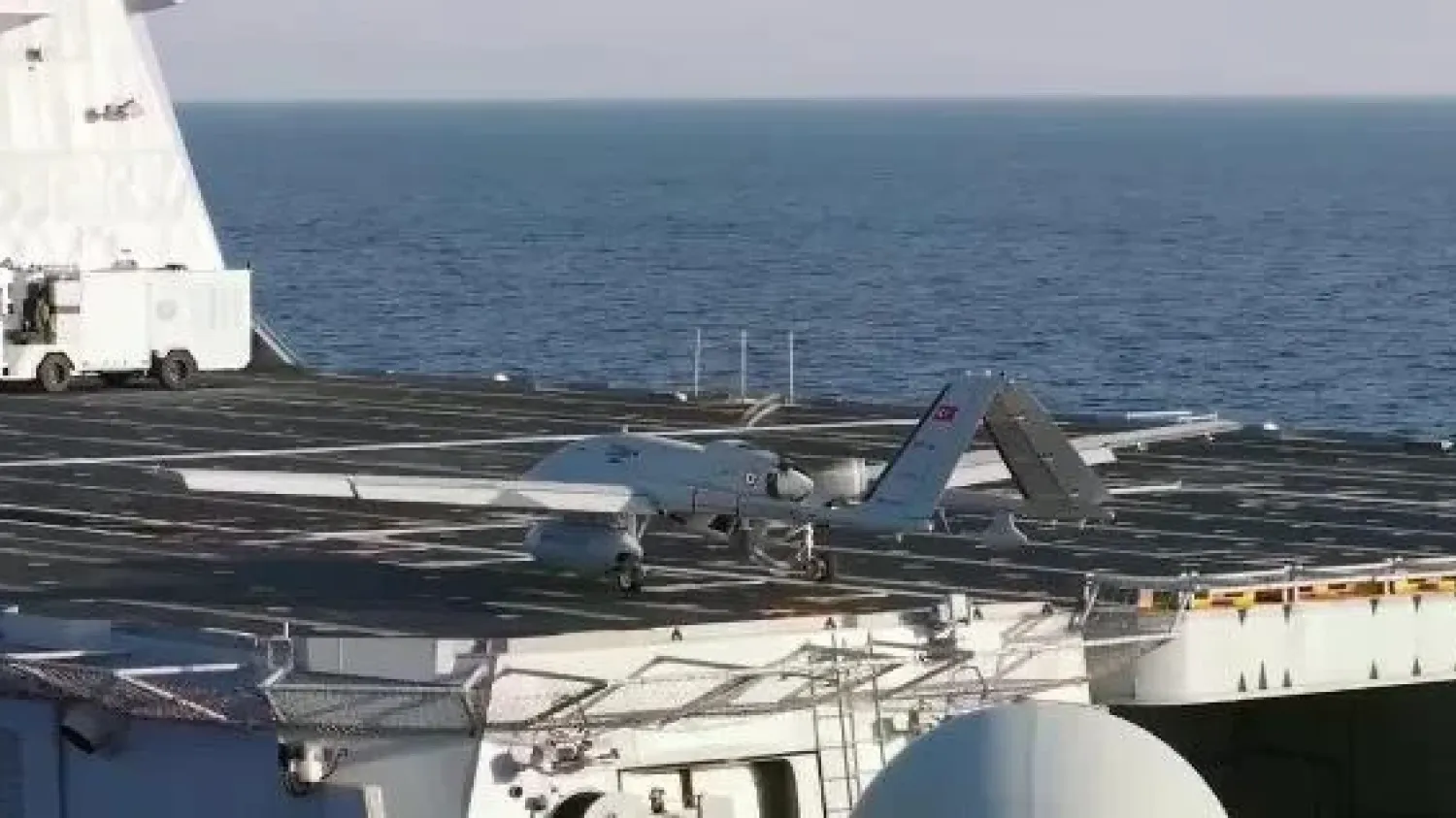 Mauvaise nouvelle pour les sous-marins : les drones Bayraktar TB3 entament des opérations de recherche sous-marine.