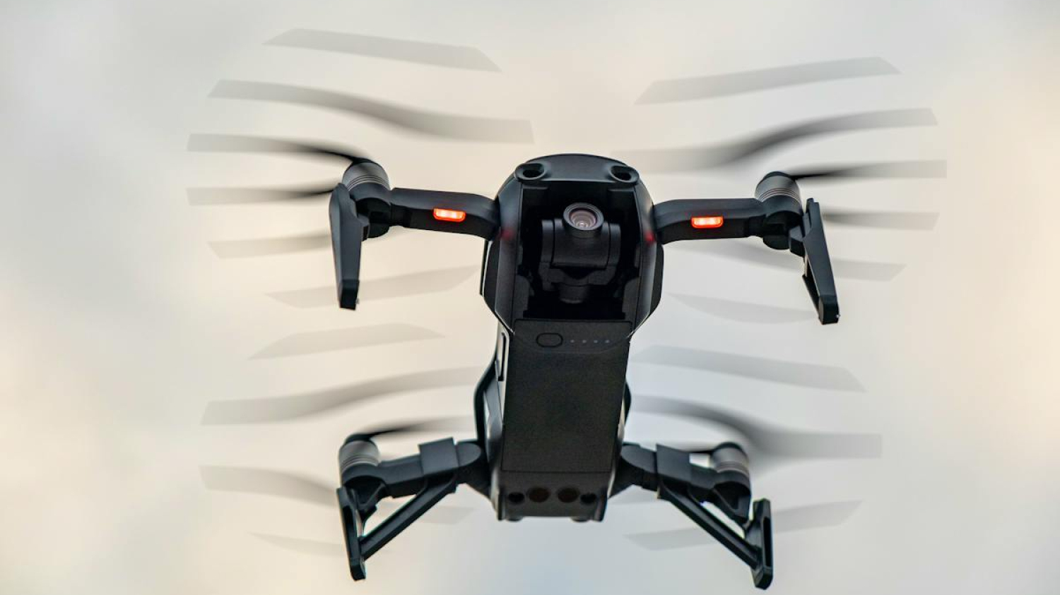 Drones au Findel: abattre un appareil présente «un risque important au sol»