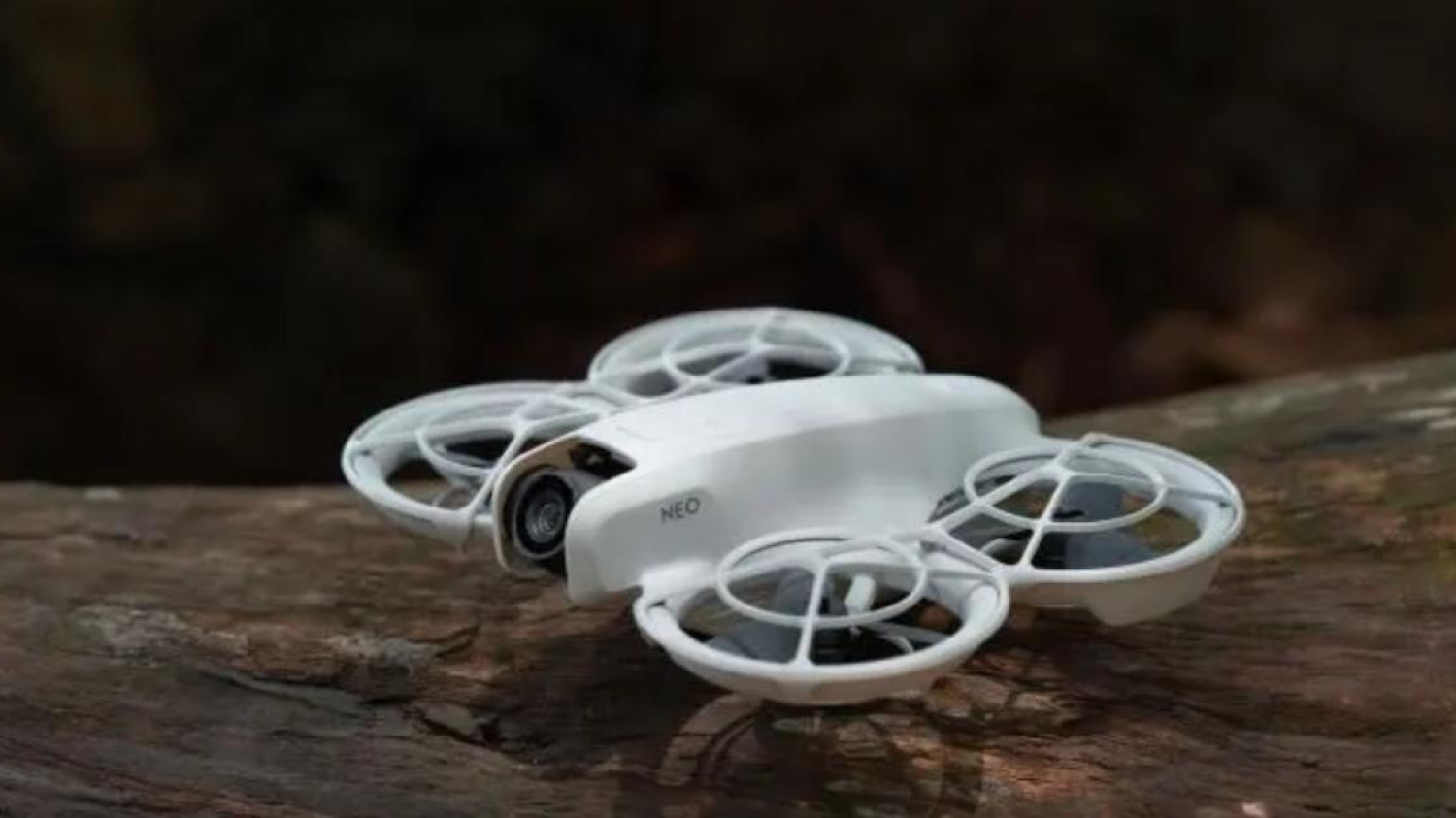 DJI Neo : l’un des derniers drones caméra 4K de la marque voit son prix chuter