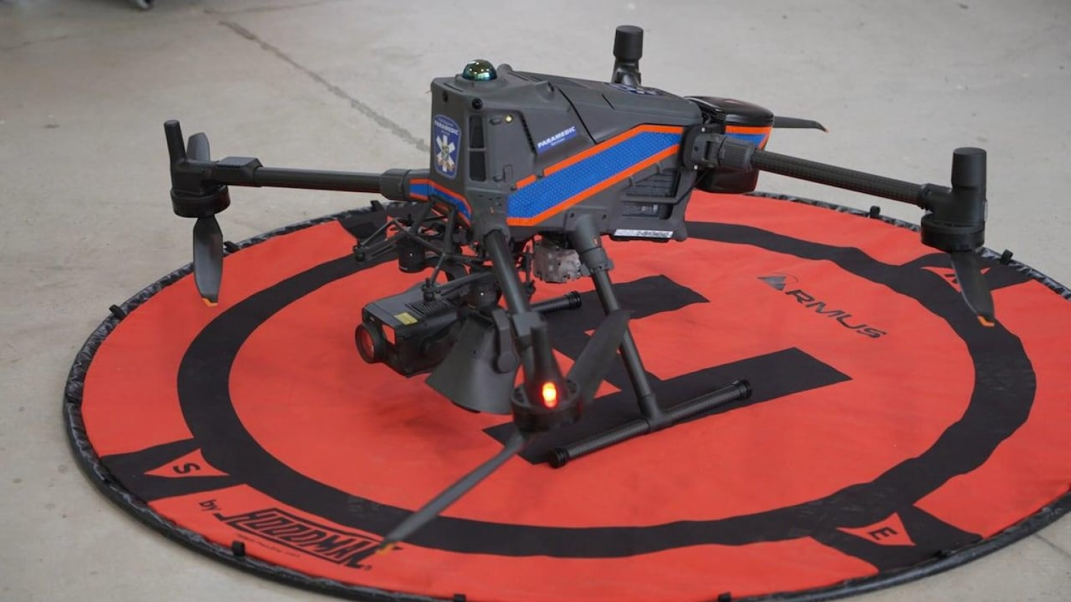 Un drone vous livre un défibrillateur ou de la naloxone