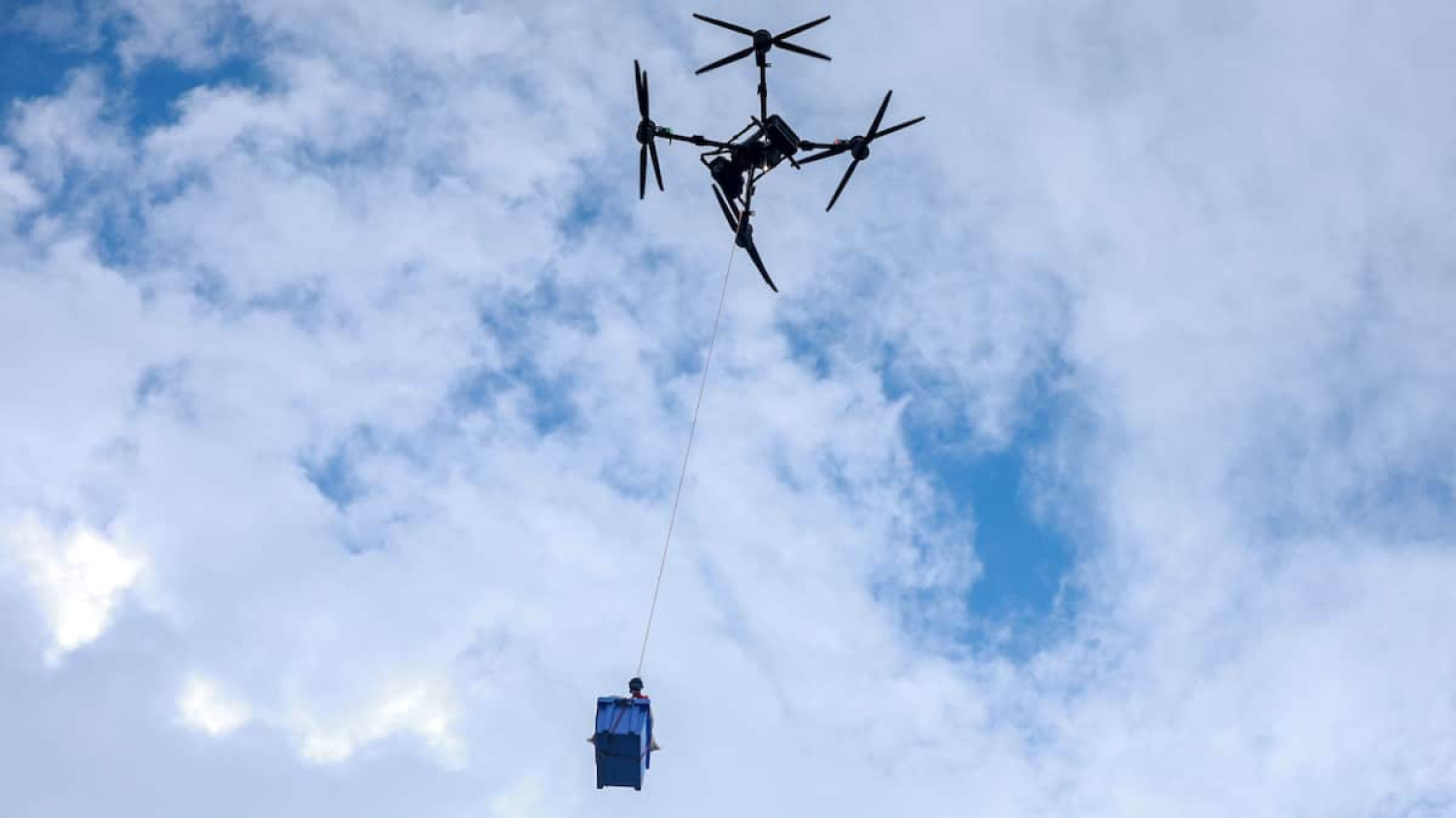 Pékin bannit la possession de drones