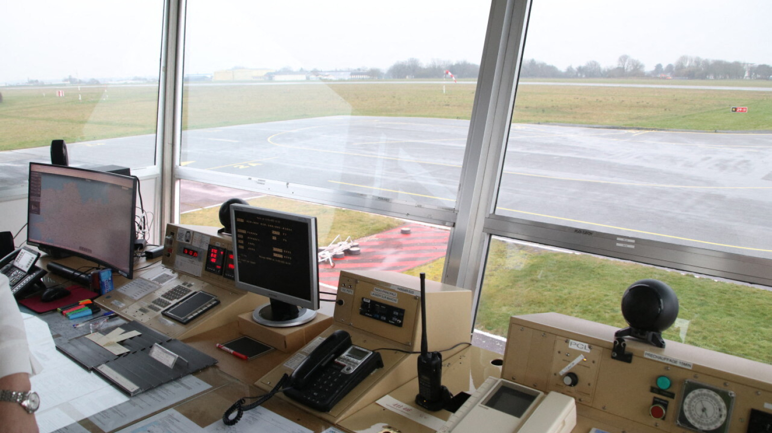 Côtes-d'Armor : des vols privés aux drones, le maintien de l'aéroport de Lannion pose toujours question