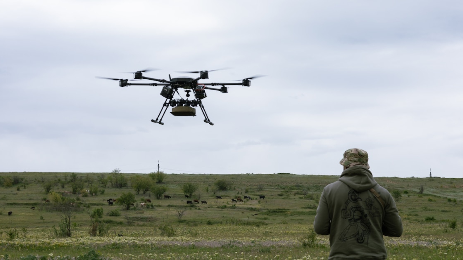 Des missiles et des drones russes s'écrasent dans un pays européen : "Moscou met des vies en danger et doit être arrêté"