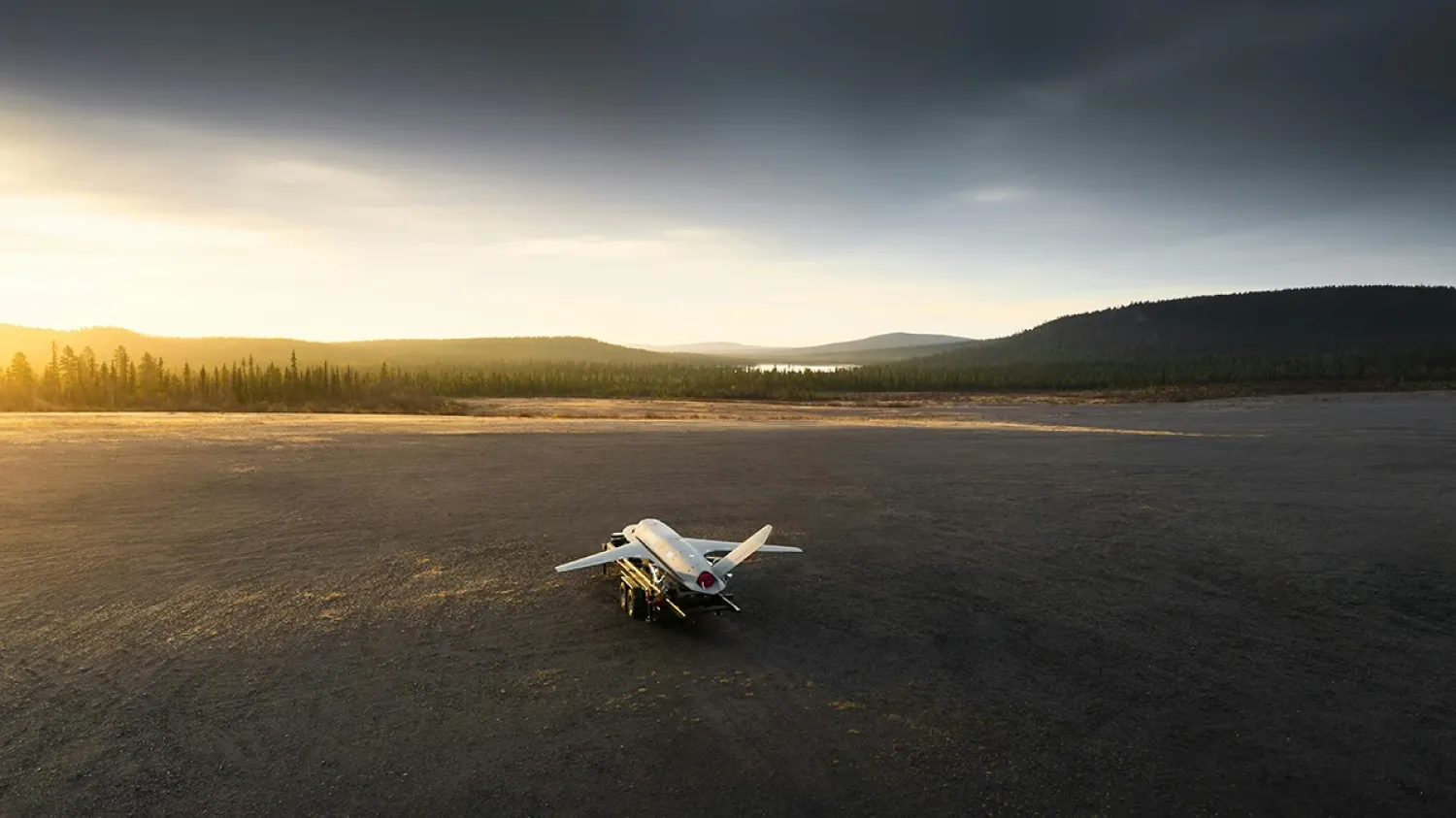 Décollage par roquette, sans piste, jusqu’à Mach 0,8 : comment le drone Valkyrie veut devenir l’équipier de l’Eurofighter