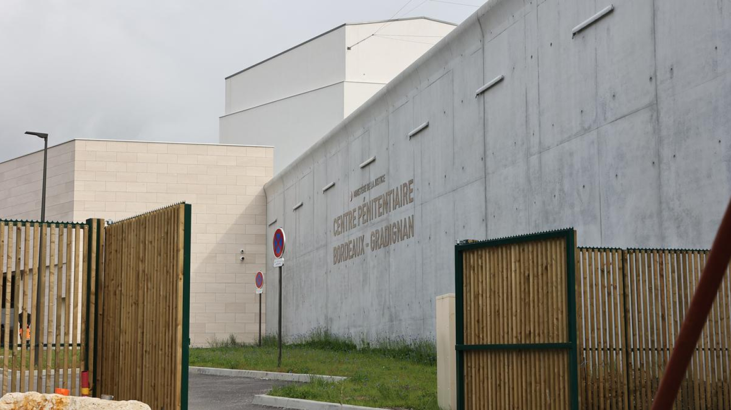 Les livraisons par drone à la prison de Bordeaux-Gradignan se « banalisent », s’inquiète un syndicat pénitentiaire