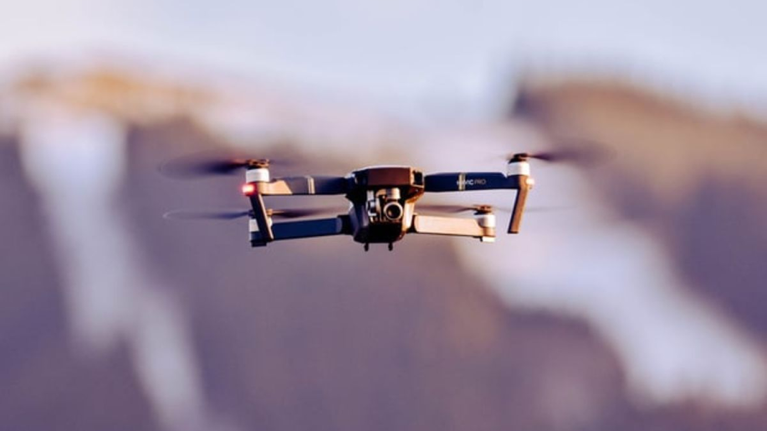 Au Canada, un détenu se fait livrer par drone un repas McDonald’s et de l’alcool devant la fenêtre de sa cellule