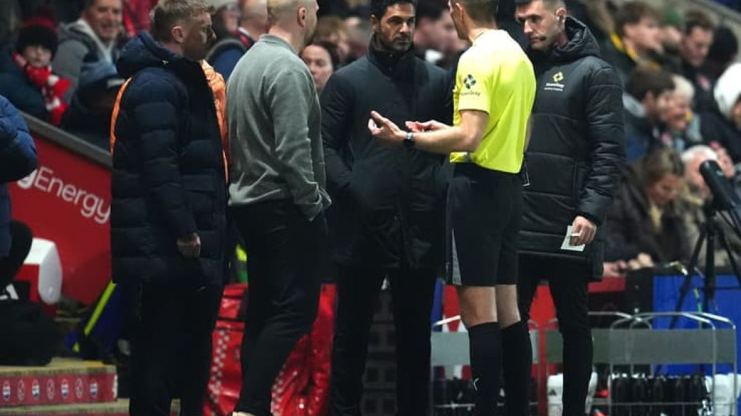League Cup: le match d'Arsenal interrompu après l'irruption d'un drone au-dessus de la pelouse