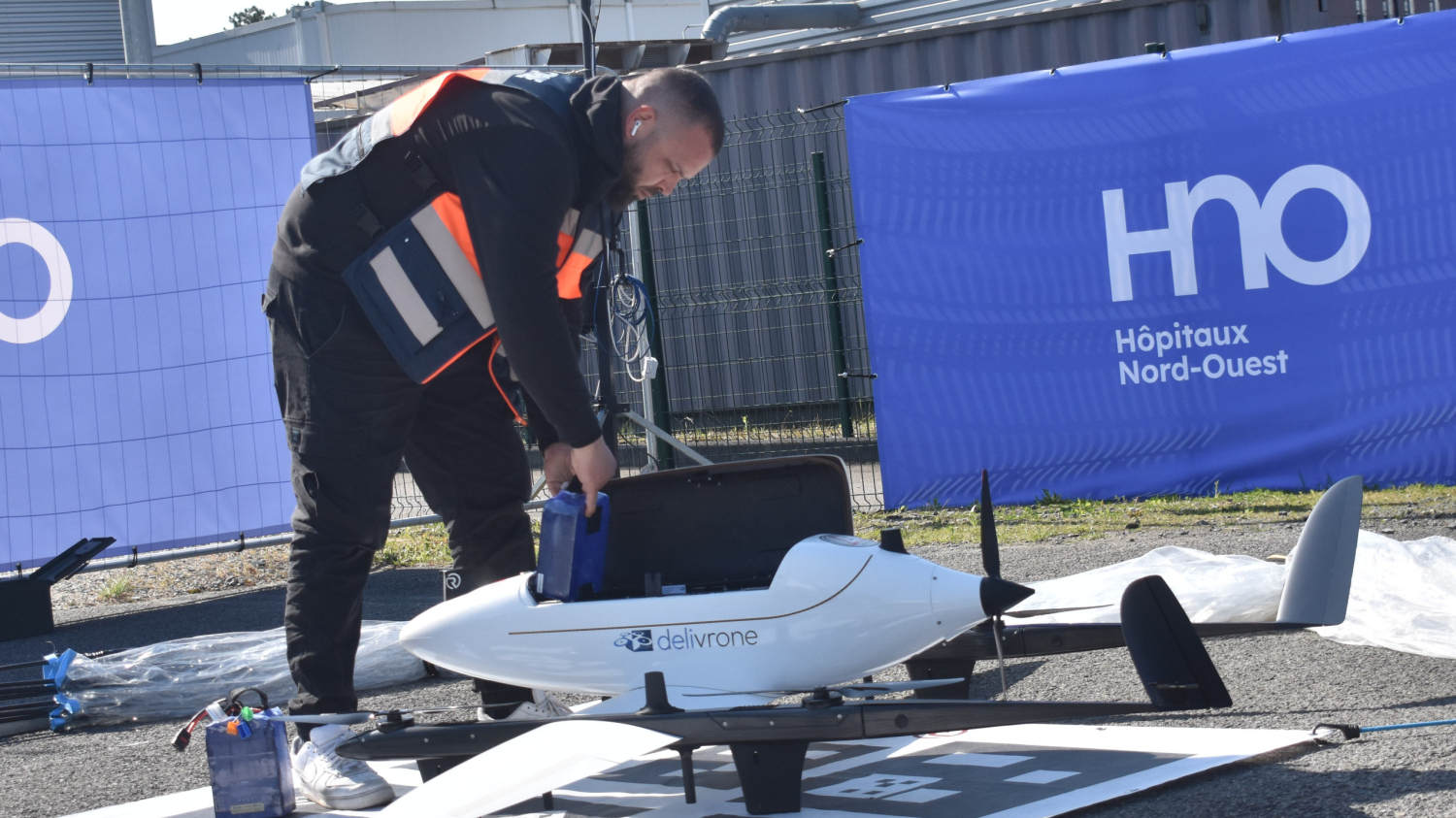 Pour la biologie, le drone des hôpitaux Nord-Ouest "n'est pas un gadget"