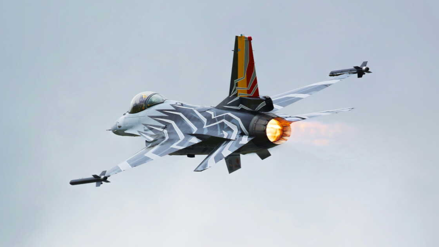 Les jets F-16 ukrainiens sont très efficaces contre les drones russes… quand ils ne sont pas cloués au sol