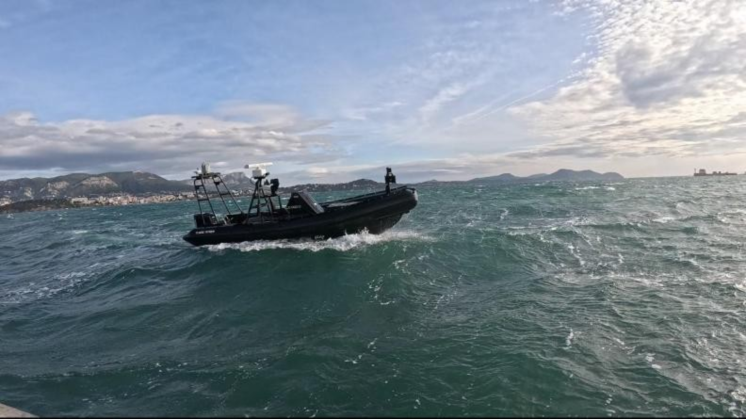 DANAE : l’Agence de l’innovation de défense (AID) et la Marine nationale sélectionnent les drones de surface les plus prometteurs